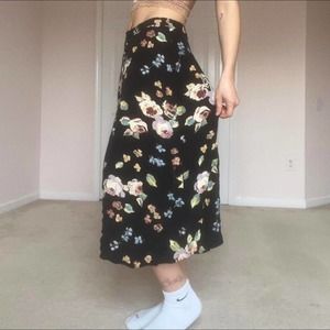 Vintage floral print midi skirt